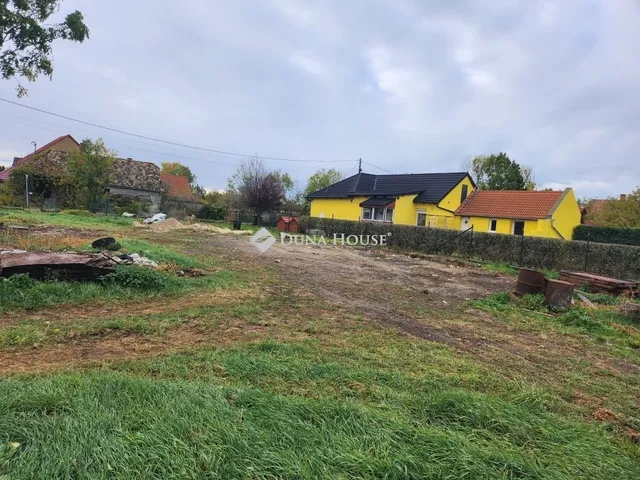 Eladó telek Ősi 666 nm