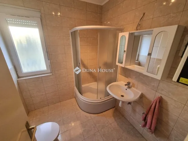 Eladó lakás Veszprém, Egyetemváros 54 nm