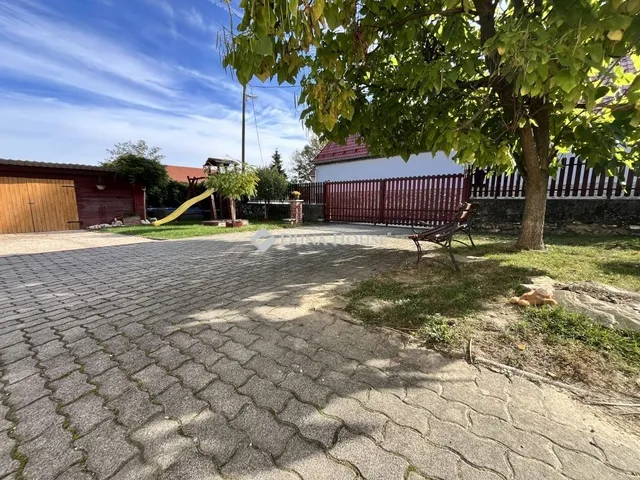 Eladó ház Bakonyszentkirály 150 nm