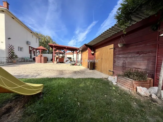 Eladó ház Bakonyszentkirály 150 nm