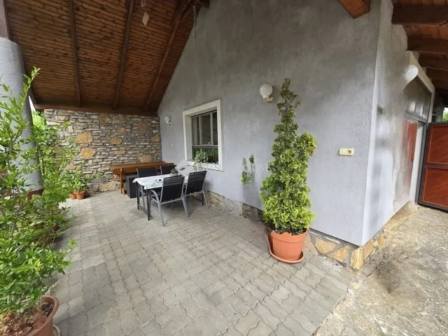 Eladó ház Bánd 160 nm