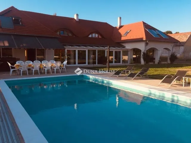 Eladó ház Pénzesgyőr 563 nm