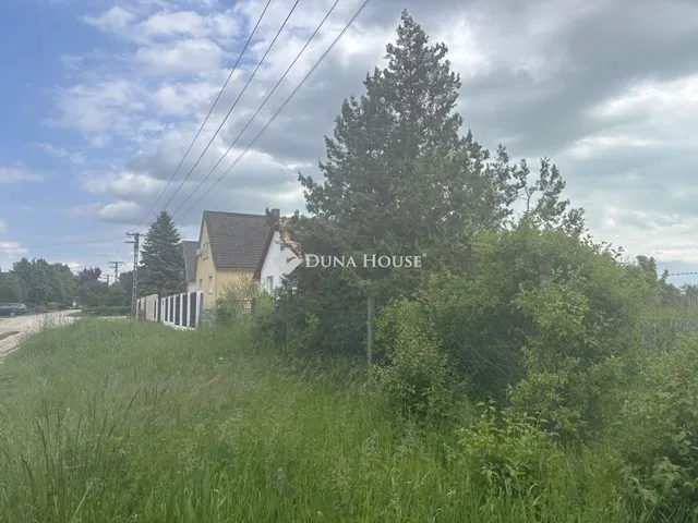 Eladó telek Papkeszi 1513 nm