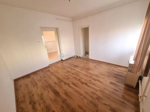 Eladó lakás Veszprém 54 nm