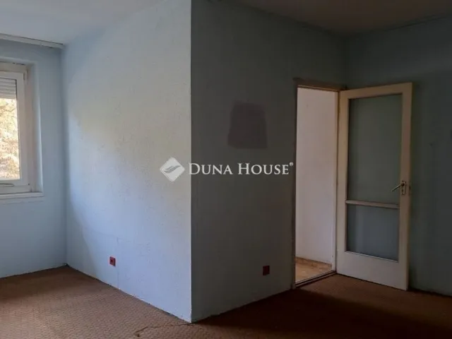 Eladó lakás Veszprém 69 nm