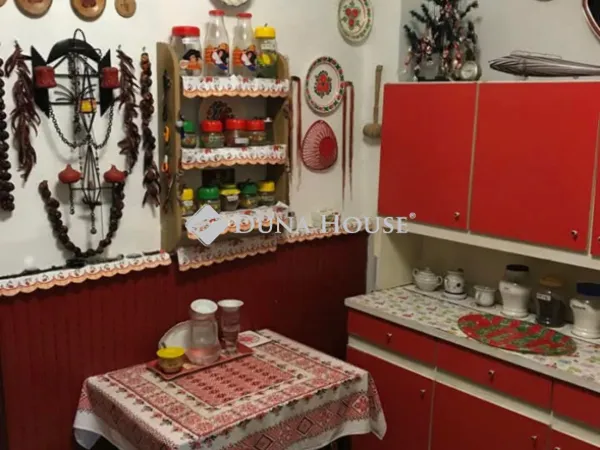 Eladó lakás Tés 35 nm