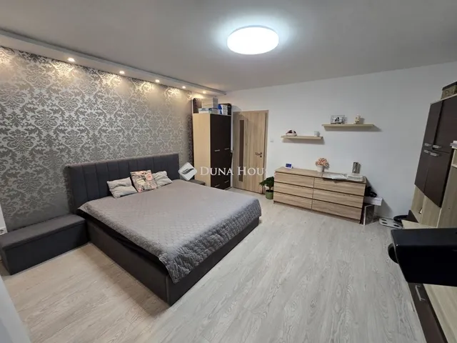 Eladó lakás Veszprém 70 nm