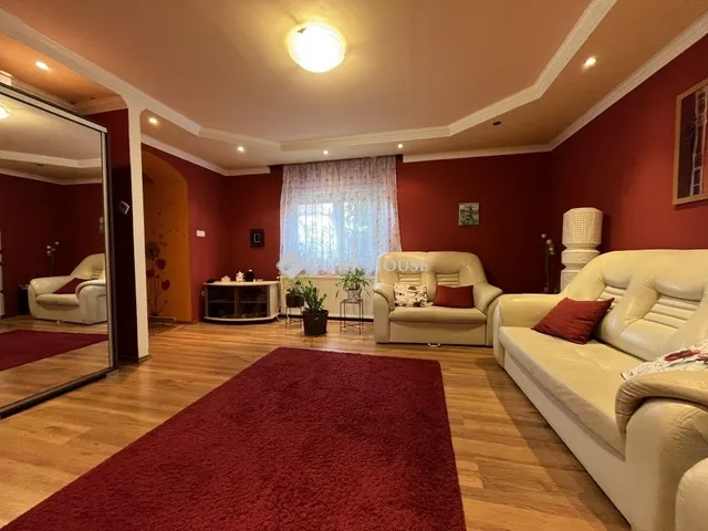 Eladó ház Pétfürdő 194 nm