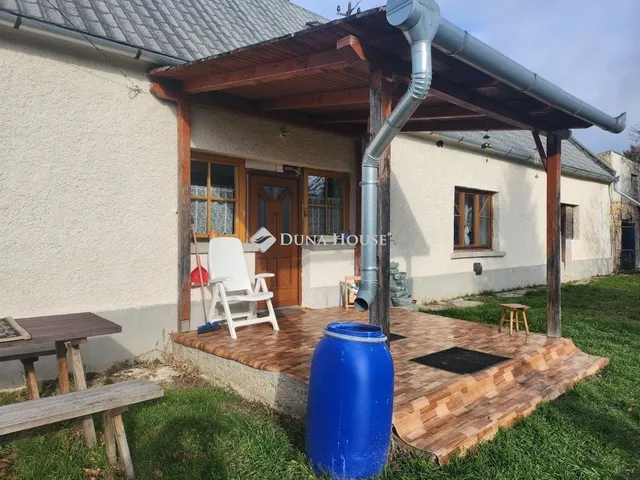 Eladó ház Nagyvázsony 72 nm