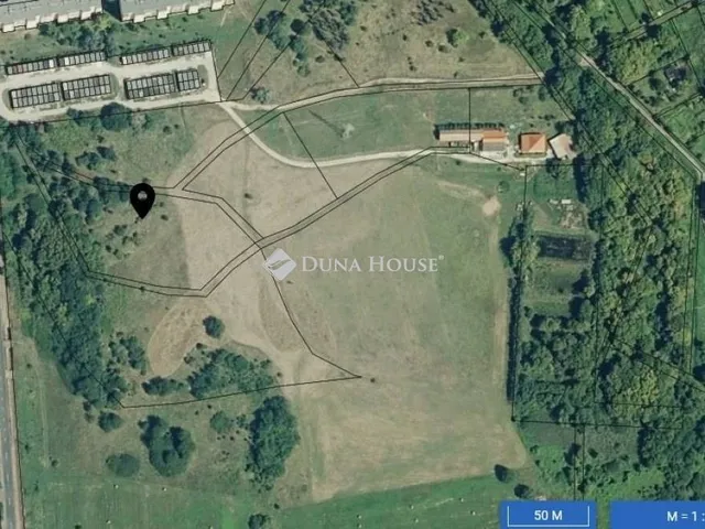 Eladó kereskedelmi és ipari ingatlan Pétfürdő 24990 nm