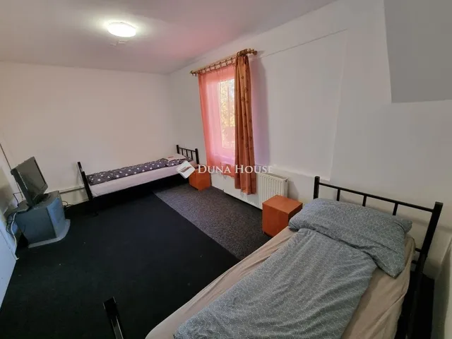 Eladó ház Papkeszi 403 nm