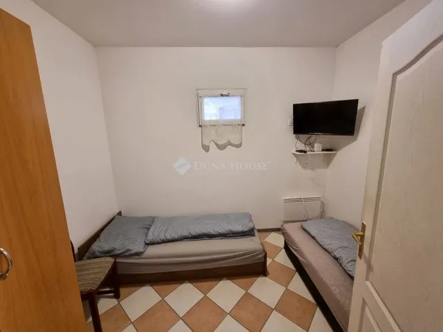 Eladó ház Papkeszi 403 nm