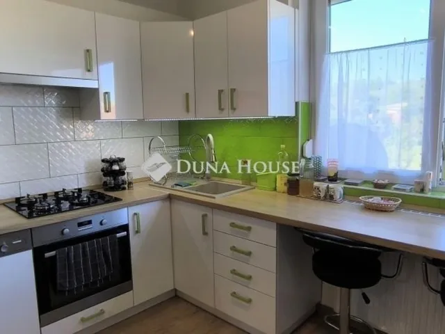 Eladó ház Öskü 192 nm