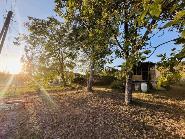 Eladó üdülő és hétvégi ház Várpalota 20 nm