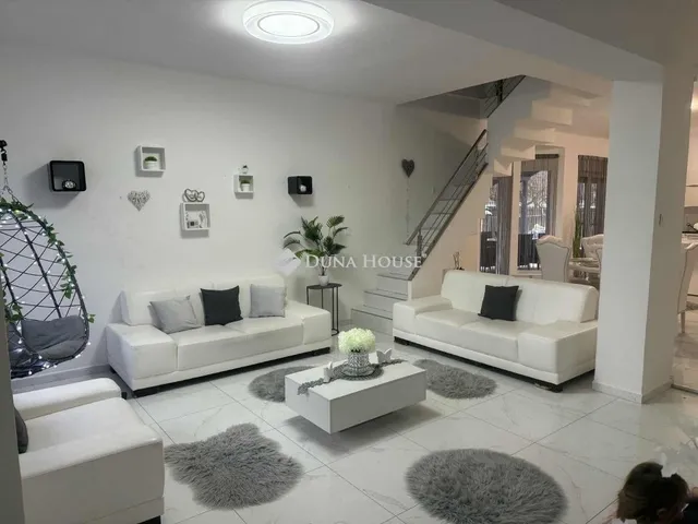 Eladó ház Berhida 162 nm