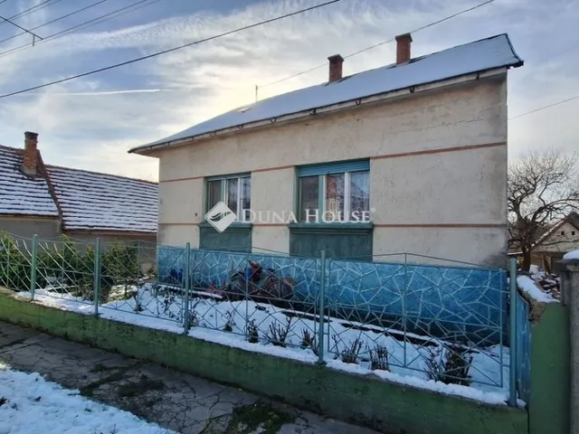 Eladó ház Öskü 112 nm