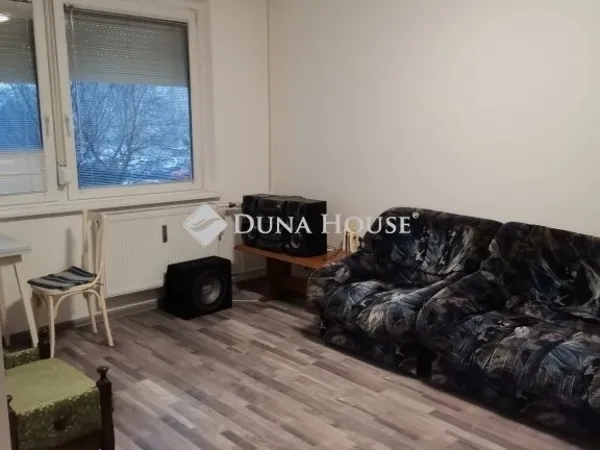 Eladó lakás Veszprém, Jutasi úti lakótelep 67 nm