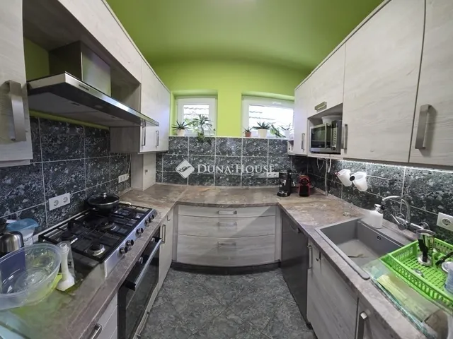 Eladó ház Bánd 160 nm