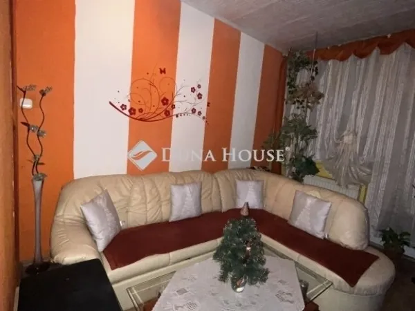 Eladó lakás Hajmáskér 42 nm