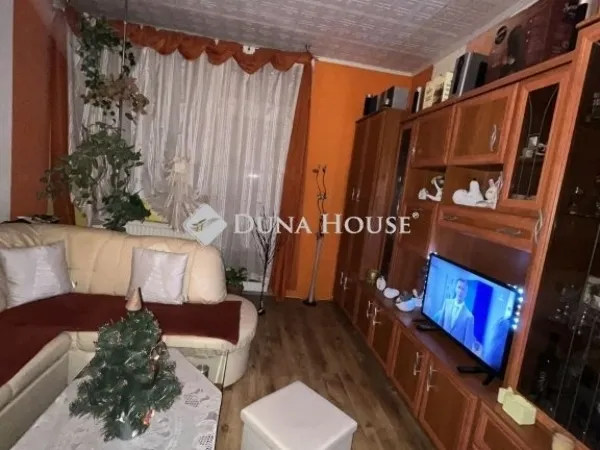 Eladó lakás Hajmáskér 42 nm