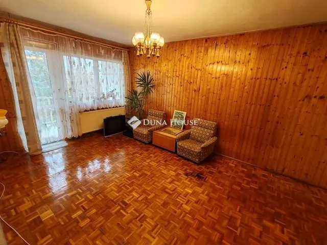 Eladó lakás Veszprém, Újtelep 80 nm