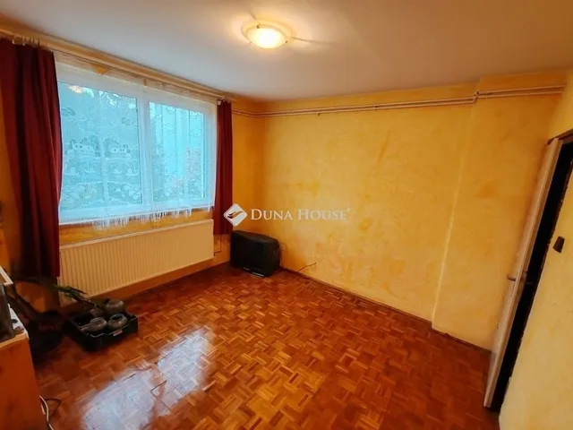 Eladó lakás Veszprém, Újtelep 80 nm