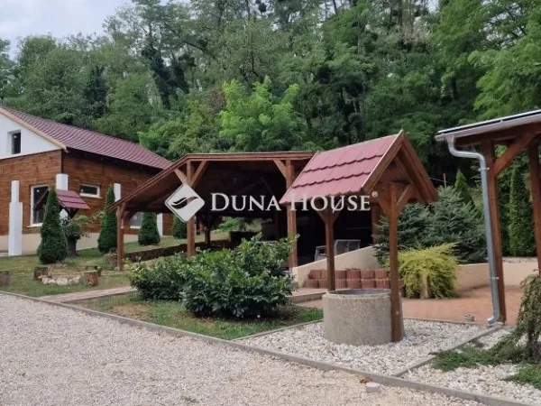 Eladó ház Bakonyszentlászló 240 nm