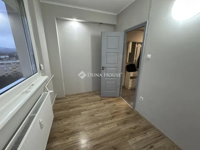 Eladó lakás Ajka 36 nm