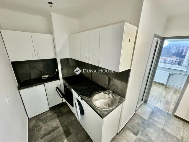 Eladó lakás Ajka 36 nm