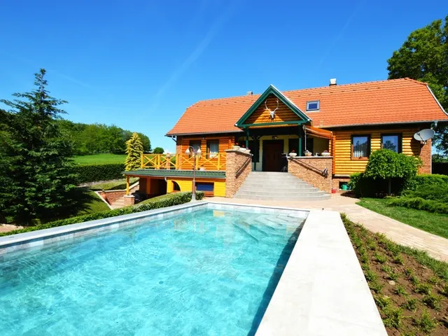 Eladó mezőgazdasági ingatlan Siófok, Töreki 280 nm