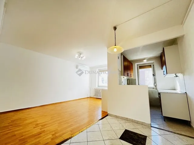 Eladó lakás Veszprém 68 nm