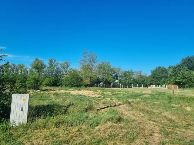 Eladó telek Papkeszi 905 nm