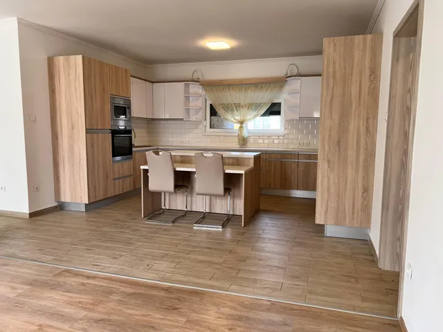 Eladó ház Veszprém, Jutaspuszta 107 nm