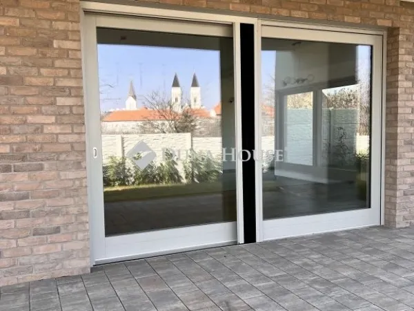 Eladó ház Veszprém, Belváros 164 nm