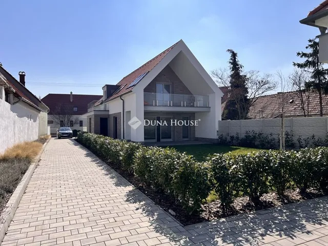 Eladó ház Veszprém, Belváros 164 nm