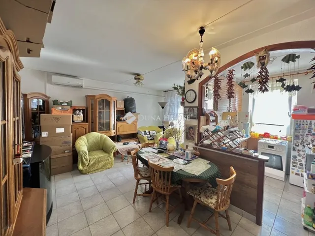 Eladó lakás Veszprém, Jutasi úti lakótelep 68 nm