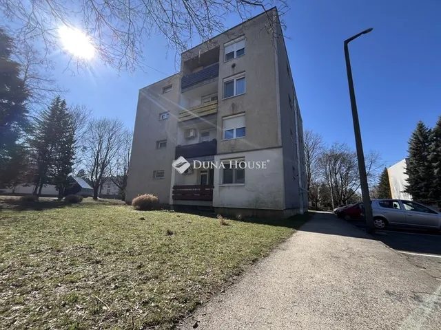 Eladó lakás Veszprém, Egry József utcai lakótelep 53 nm