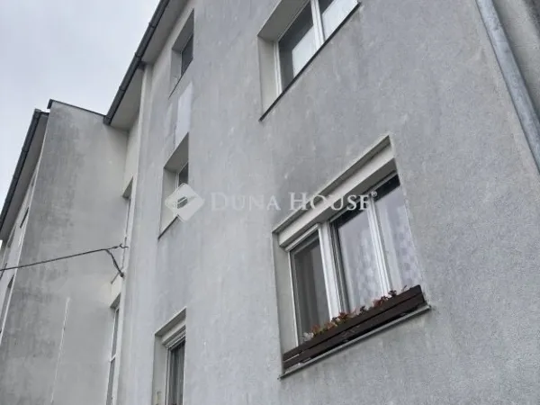 Eladó lakás Veszprém 80 nm