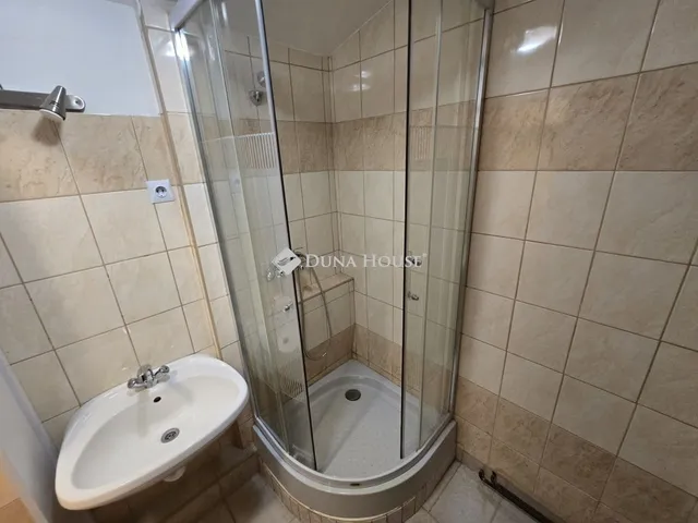 Eladó lakás Veszprém 24 nm