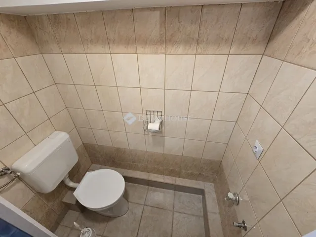 Eladó lakás Veszprém 24 nm