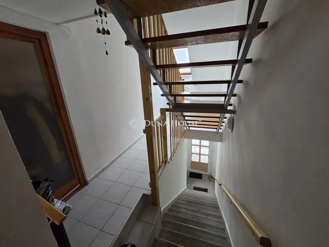 Eladó lakás Veszprém 24 nm