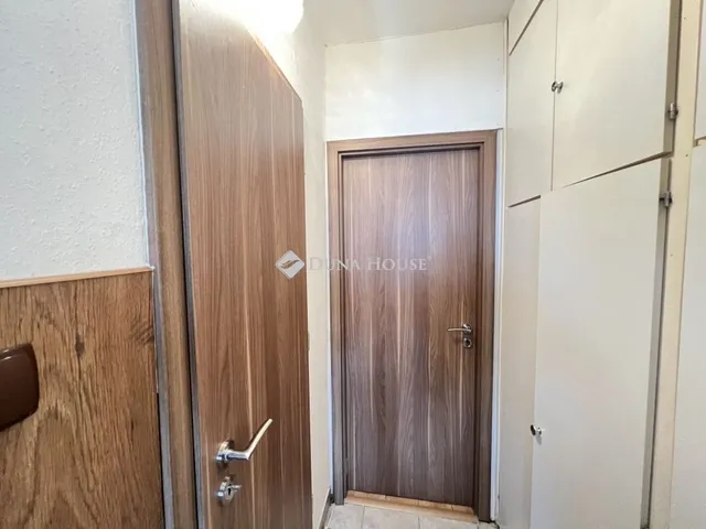 Eladó lakás Veszprém 68 nm
