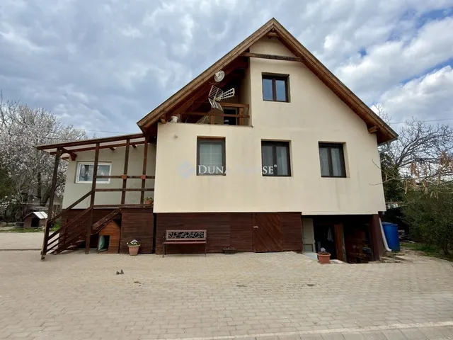 Eladó ház Csopak 106 nm