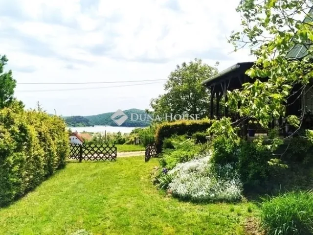 Eladó üdülő és hétvégi ház Fehérvárcsurgó 42 nm