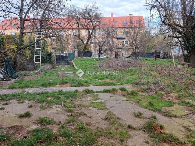 Eladó telek Veszprém 558 nm