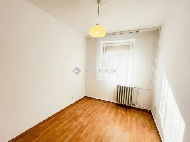 Eladó lakás Veszprém 68 nm