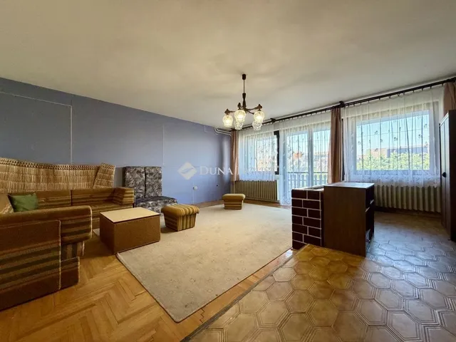 Eladó lakás Balatonalmádi 206 nm