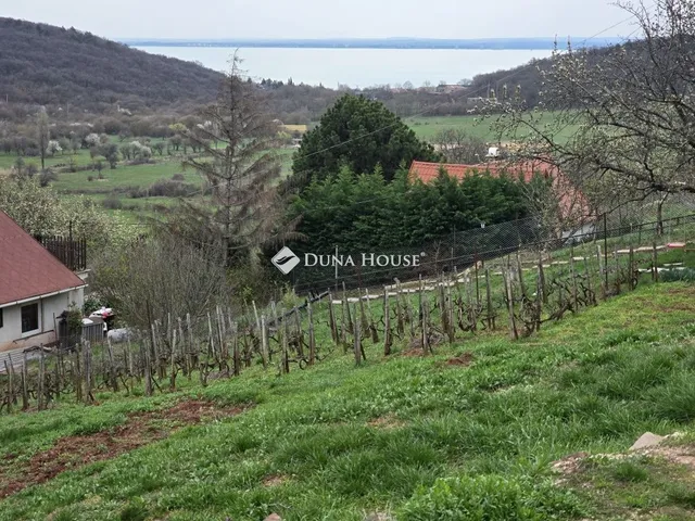 Eladó telek Felsőörs 824 nm