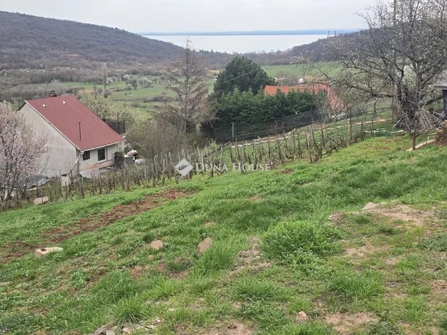 Eladó telek Felsőörs 824 nm