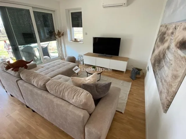 Eladó lakás Balatonfűzfő 54 nm